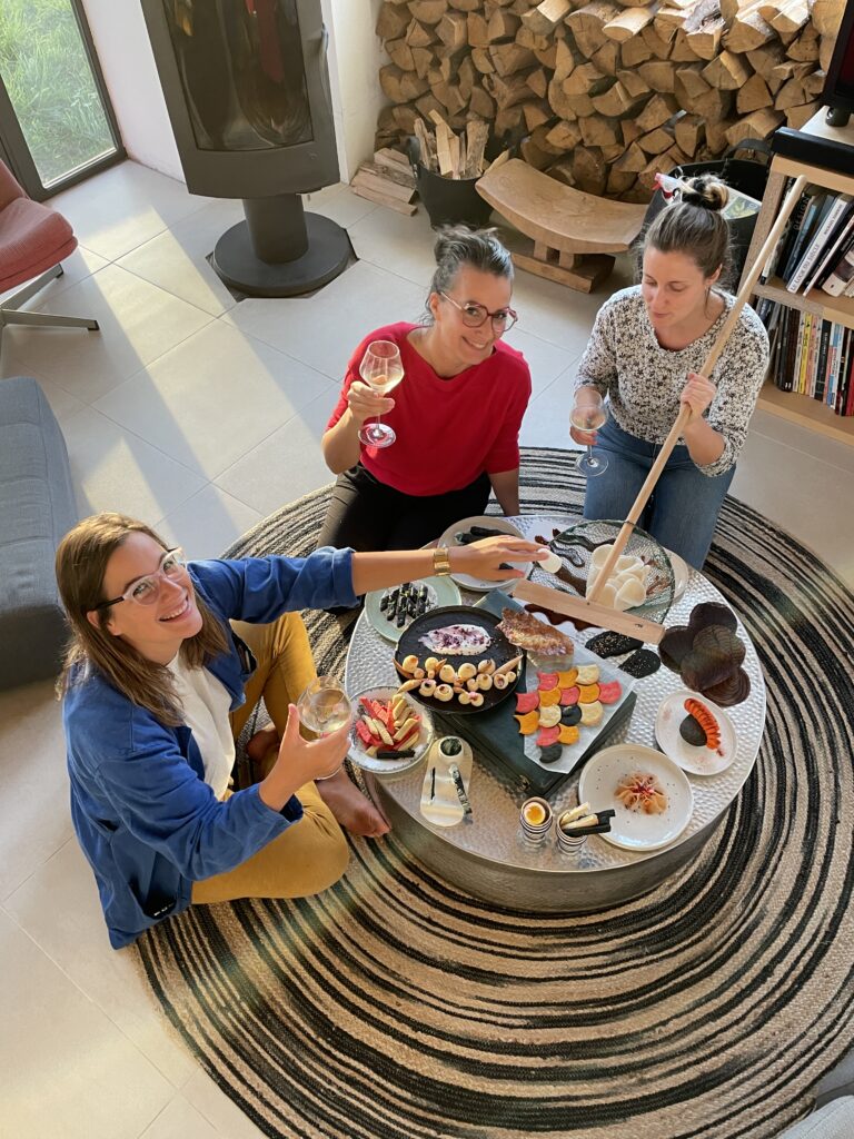 Lucie Bolzec, Virginie Brégeon et Elise Huneau en pleine journée de prototypage culinaire